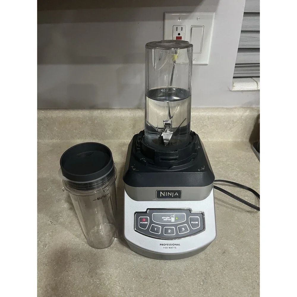 Ninja Professional Blender BL660 30 Base 1100W 2 Single Serve Cups Blade READ